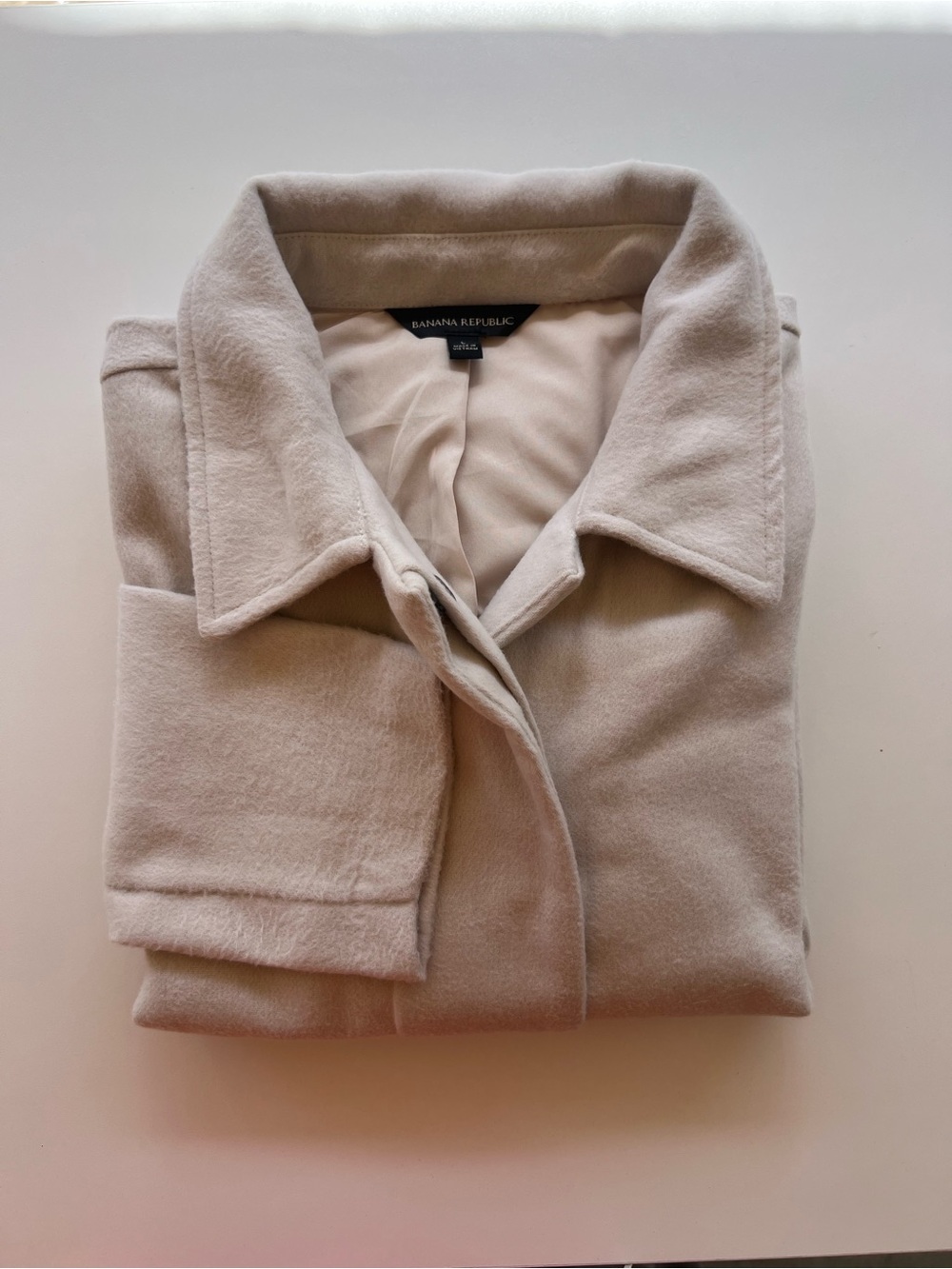 Banana Republic Women's Cream-Colored Trench Coat